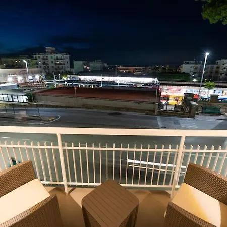 Apartamento Charming Luxury Apartment: Center
