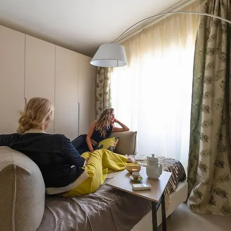 Charming Luxury Apartment: Center *