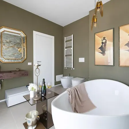 Apartamento Charming Luxury Apartment: Center