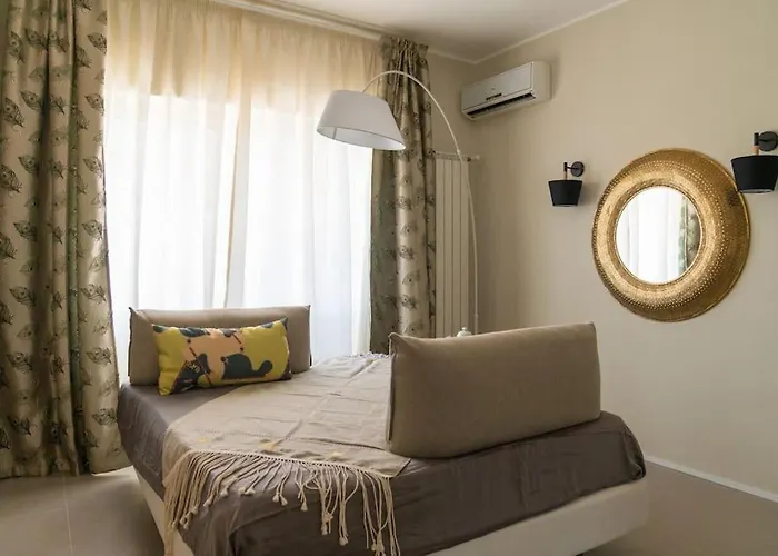 Charming Luxury Apartment: Center