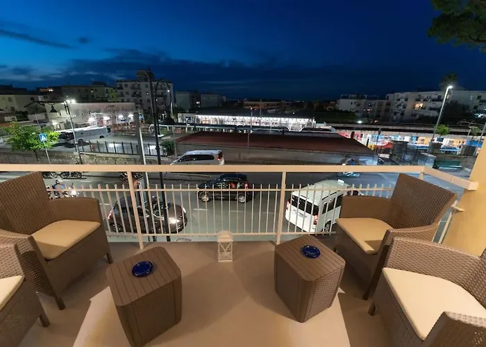 Charming Luxury Apartment: Center * Sorrento