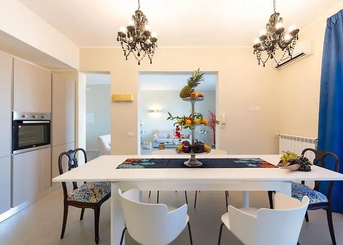 شقة Charming Luxury Apartment: Center سورينتو