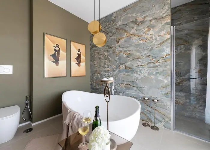 Charming Luxury Apartment: Center * سورينتو