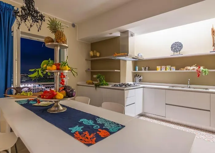 Charming Luxury Apartment: Center شقة *