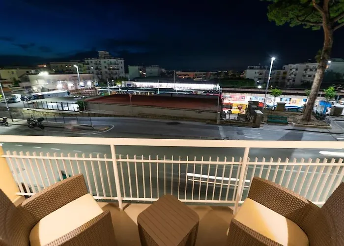 شقة Charming Luxury Apartment: Center