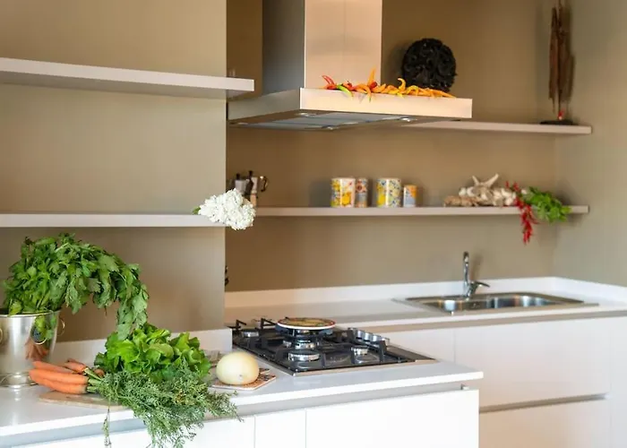 Charming Luxury Apartment: Center