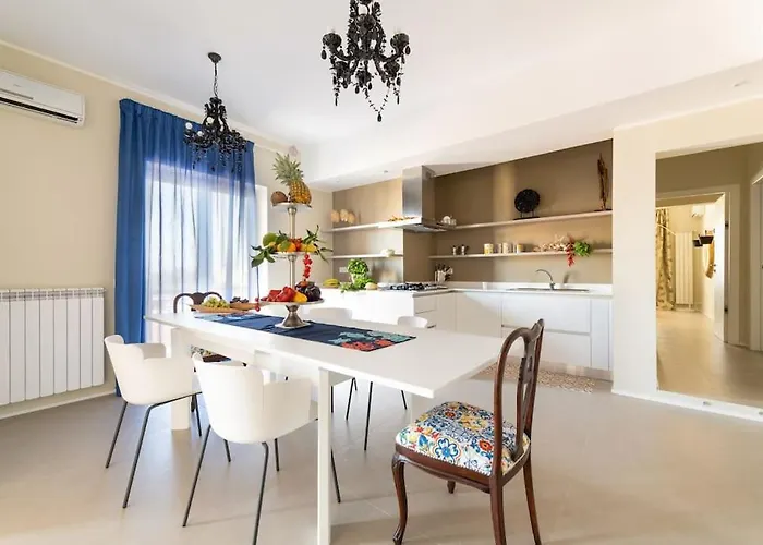 Charming Luxury Apartment: Center Apartment Sorrento