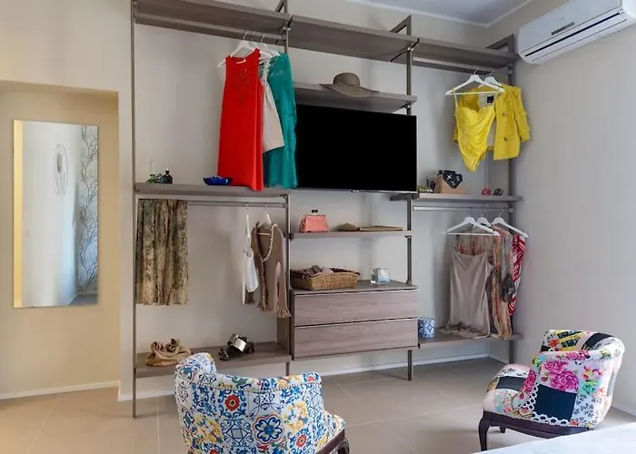 Charming Luxury Apartment: Center