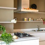 Charming Luxury Apartment: Center