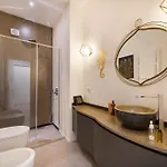 Charming Luxury Apartment: Center Apartament
