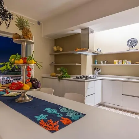 Charming Luxury Apartment: Center شقة *