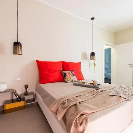 Charming Luxury Apartment: Center شقة سورينتو
