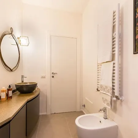 Charming Luxury Apartment: Center *