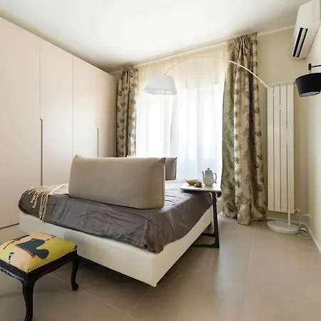 Charming Luxury Apartment: Center Sorrento